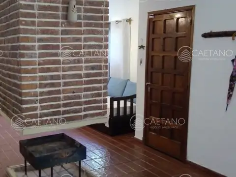 Venta Casa - 2 Dormitorios + Barbacoa con Apto - Piriapolis