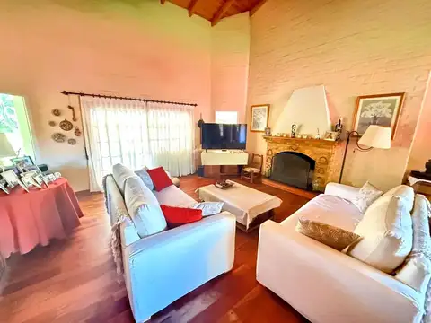 Casa 4 ambientes con 3 baños