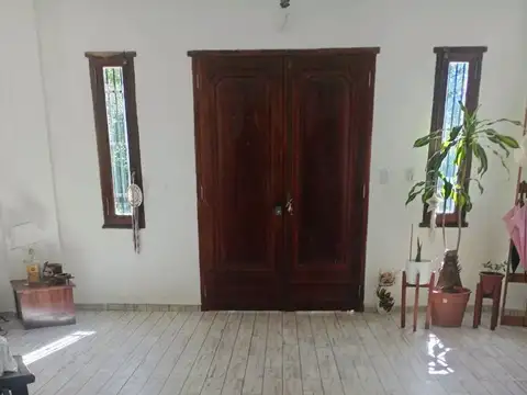 Casa en Venta con 4 cocheras