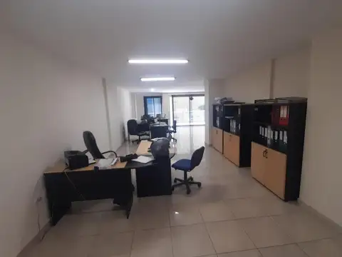 Oficina 3 ambientes con 3 baños