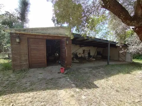 Casa en Alquiler con 2 cocheras