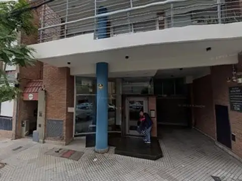 VENTA Dpto. 3 Dorm. c/2 Cocheras # 9 de Julio 134 Piso 10° (Bo.Martin)
