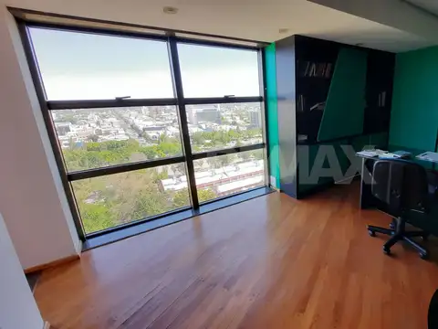 San Martín 100