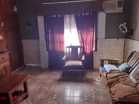 Depto Tipo Casa en Venta 50 años