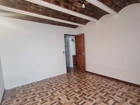 Depto Tipo Casa en Alquiler en Lomas de Zamora, $ 800.000