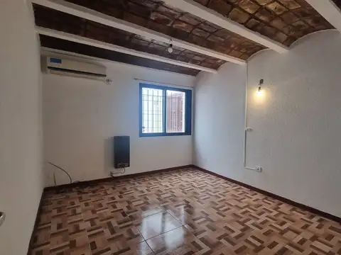 Depto Tipo Casa en Alquiler de 2 dormitorios