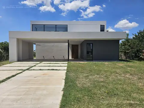 Casa en Alquiler de 3 dormitorios