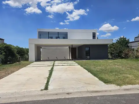 CASA | 5 AMBIENTES | A LAGUNA | MODERNA | PILETA | SAN SEBASTIÁN ALQUILER