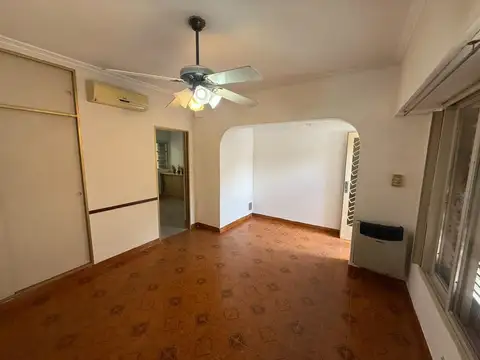 Casa en Alquiler en Ramos Mejía, $ 690.000
