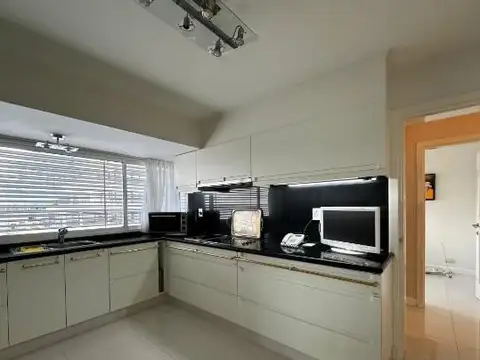 Departamento en Venta en Playa Mansa, USD 650.000