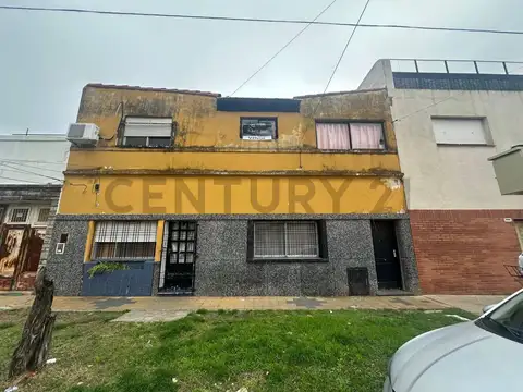 VENTA - CASA PB 4 AMB + DEPTO PA 3 AMB - IDEAL INVERSOR - A REFACCIONAR - VILLA MAIPU