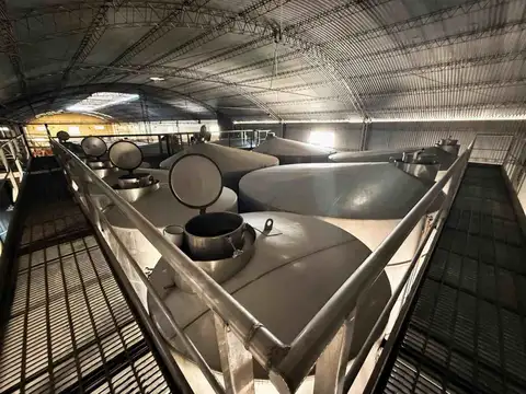 BODEGA / PREDIO INDUSTRIAL EN VENTA SAN MARTIN
