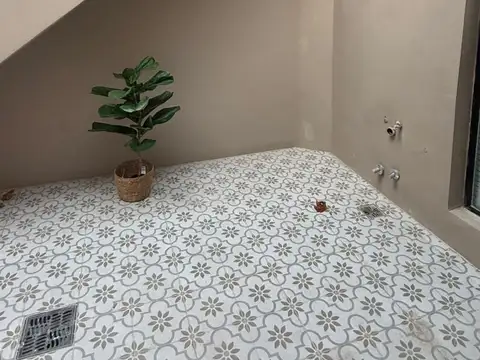 Depto Tipo Casa en Venta con 1 cocheras