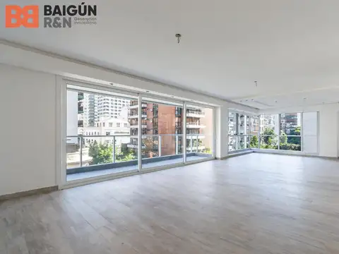 SEMIPISO DE 4 DORMITORIOS CON DEPENDENCIA EN PALERMO