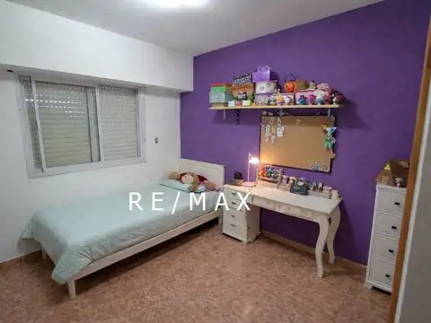 Casa 6 ambientes con 2 baños