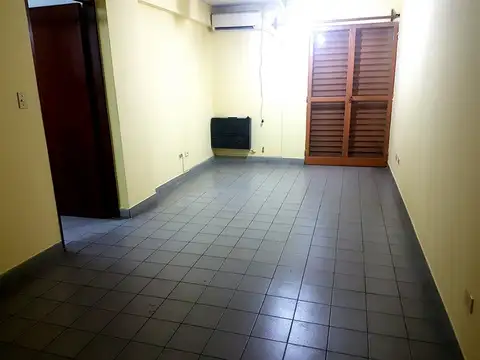 Muy lindo departamento. Excelente contexto vecinal. A 5 minutos del centro.