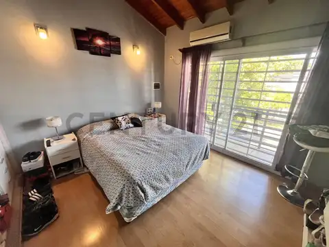 Depto Tipo Casa en Venta de 5 ambientes