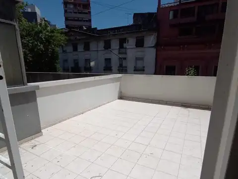 Diagonal 77 e/ 5 y 6 400, Piso 1