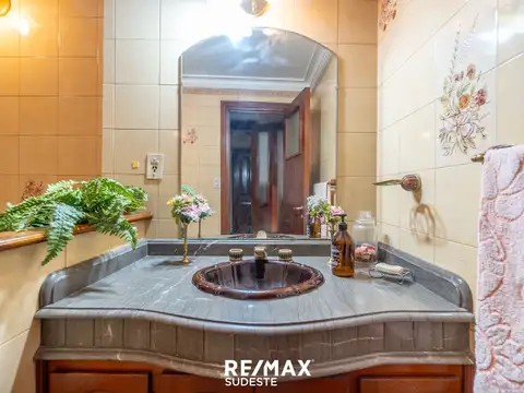 Departamento 4 ambientes con 2 baños