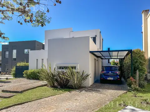 Casa en Alquiler de 3 dormitorios