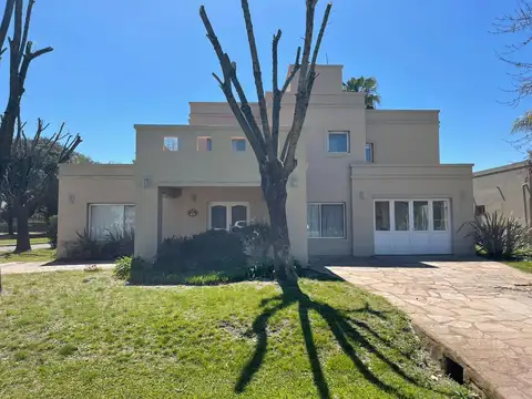 Casa 4 amb c/ Pileta - Barrio San Patricio - Moreno