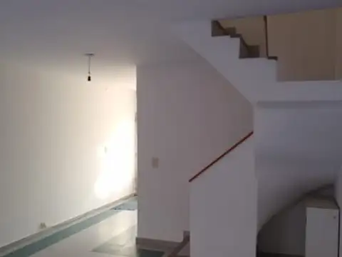 Depto Tipo Casa en Venta en Rosario, USD 72.000