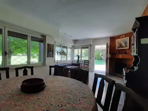 Casa 4 ambientes con 3 baños