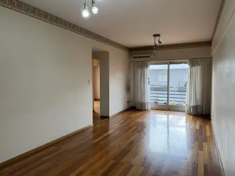 Tucuman 2100, Piso 8