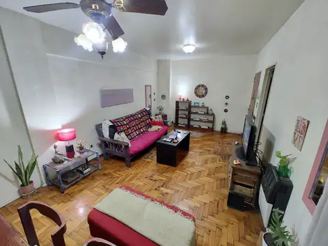 Venta departamento, 3 ambientes en Floresta.