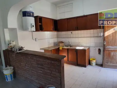 Marcelo T. De Alvear N° 174 E/Quintana y Av. Umberto Arturo Illia al 100