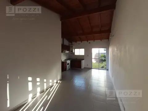 Casa 4 ambientes con 1 baño