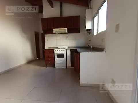 Av. J. D. Peron 4300