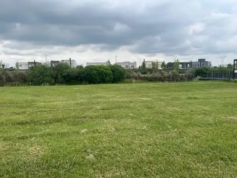 Puertos / Escobar - Barrio Amarras - Lote en venta