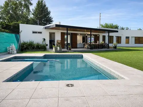 CASA EN VENTA EN GORINA 