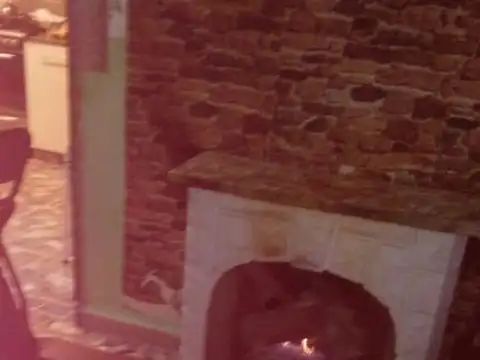 Calle 105, N° 788, entre 112 y 114, Guernica, Pte. Peron