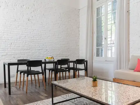 Depto Tipo Casa 4 ambientes con 2 baños