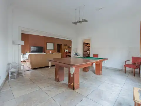 Depto Tipo Casa 5 ambientes con 2 baños