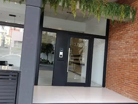 Pelllegrini 1700, Piso 7