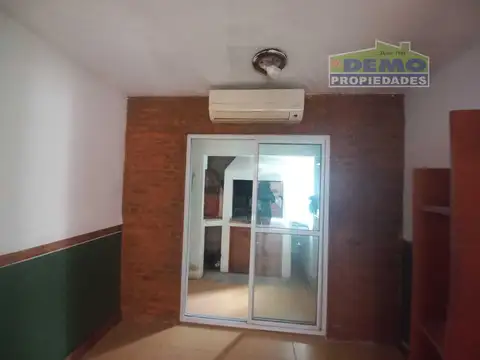 Casa 5 ambientes con 1 baño