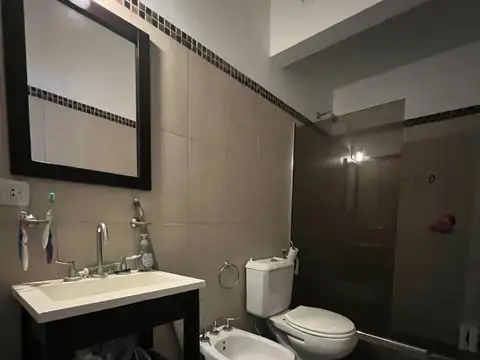 Venta Casa En Dos Plantas 5 Amb  Merlo Centro