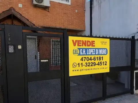 PH TIPO DUPLEX 4 AMB CON PATIO Y COCHERA DESCUBIERTA. REF.912 