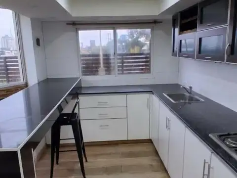 Depto Tipo Casa en Alquiler con 1 cocheras