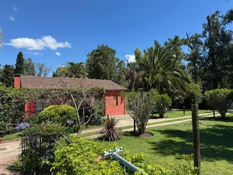 Casa en Venta con 4 cocheras