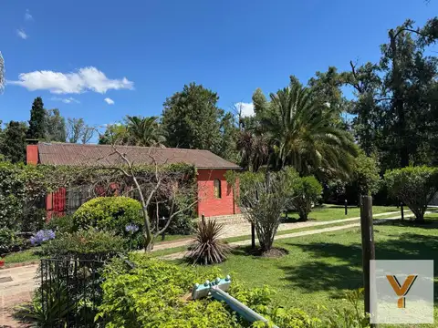 Casa en Venta con 4 cocheras