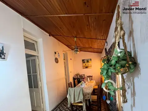 Casa 6 ambientes con 3 baños
