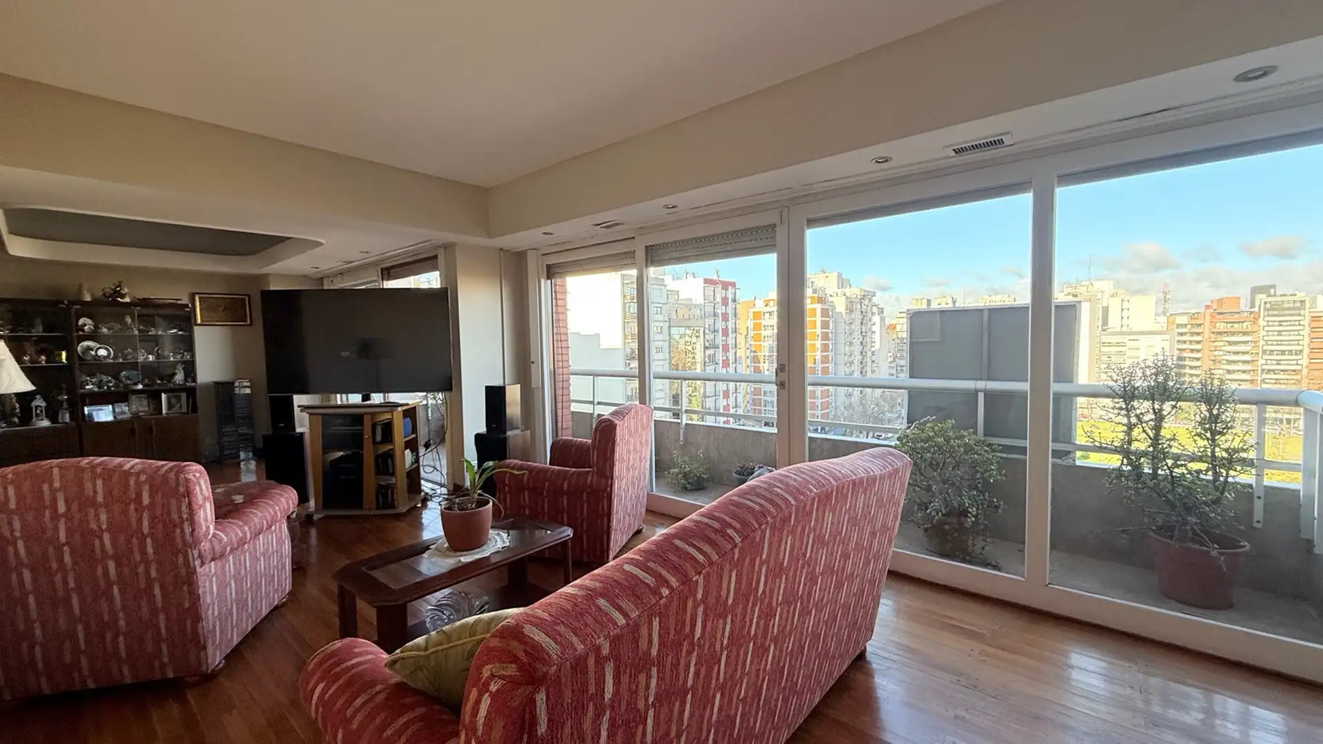 Departamento 4 amb, 165m² con balcón y hermosa vista — Plaza Mitre
