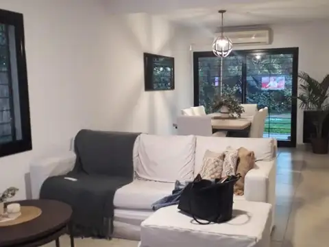 Casa de 2 plantas en Venta