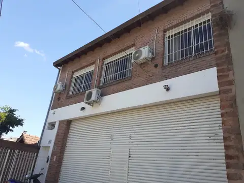 DEPOSITO / LOCAL VENTA CON VIVIENDA/OFICINA LOMAS DE SAN ISIDRO