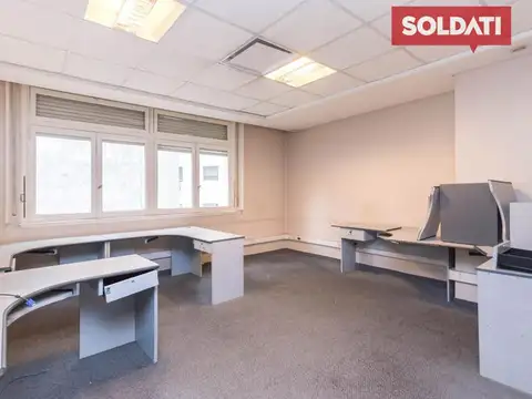 Oficina en Venta con Renta piso 6 Microcentro muy luminosa