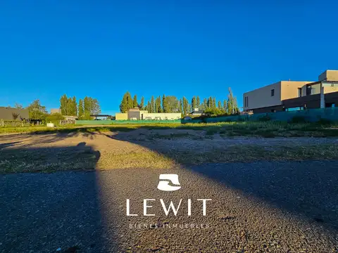 Terreno en Venta 20  mts Frente